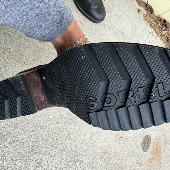 Sorel booties - Picture 4 of 4